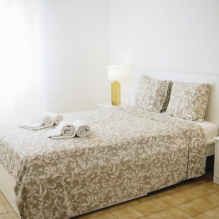 Ferienwohnung Host Wise - Sweet & Sunny Flat - Ace Location Quarteira Exterior foto